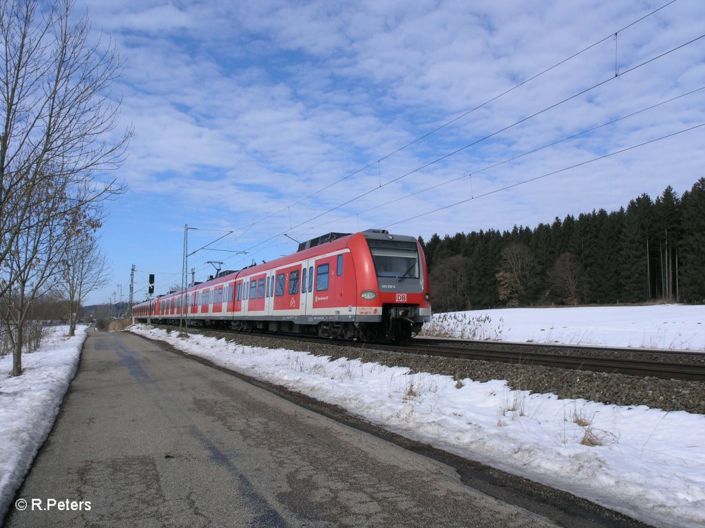 423 219-5 verl�sst Geltendorf mit der S7853 S8 M�nchen Flughafen. 28.02.09
