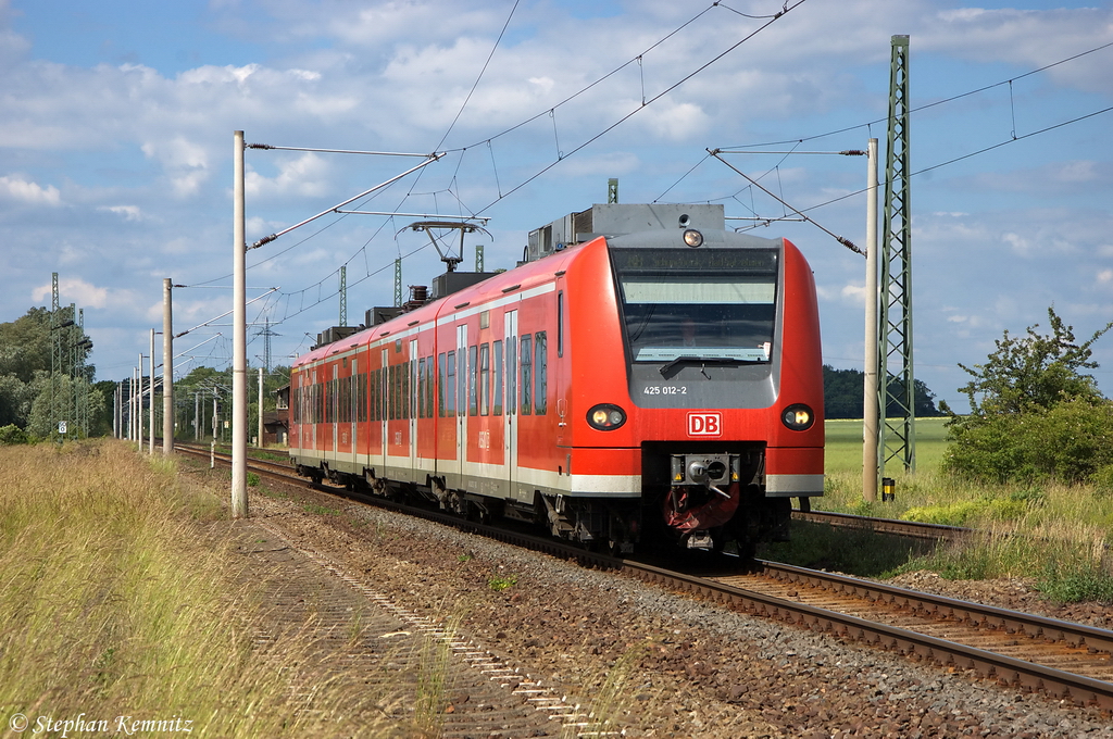 425 012-2 als RB30 (RB 17825) von Wittenberge nach Sch�nebeck-Bad Salzelmen in Demker. 09.06.2012