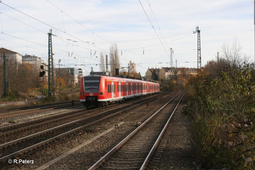 425 045-2 + 425 052-8 als S-Bahn �berf�hrung am Heimeranplatz in M�nchen. 04.11.10