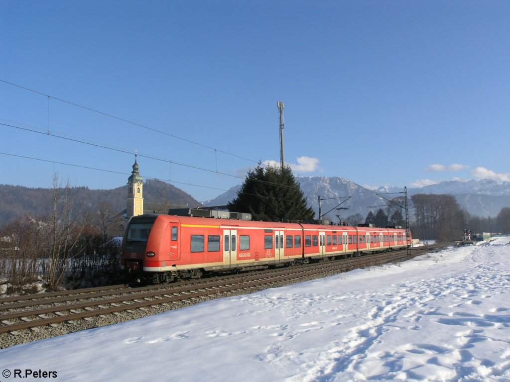425 143 auf dem R�ckweg nach Rosenheim bei Niederaudorf. 18.02.10