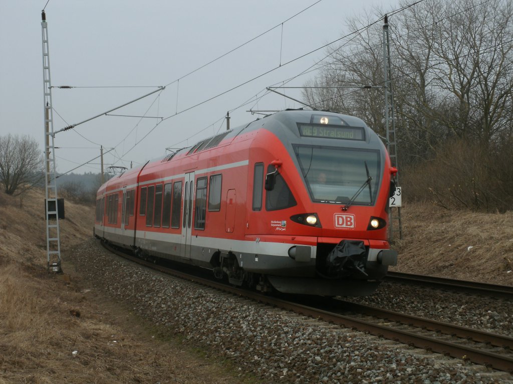 429 029 am 28.Februar 2011 als RE Binz-Stralsund vor Bergen/R�gen.