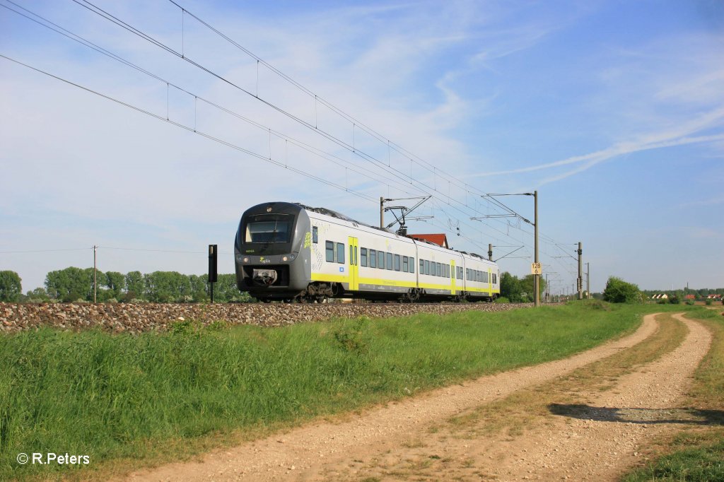 440 414 als AG84330 nach Ingolstadt bei K�fering. 07.05.11
