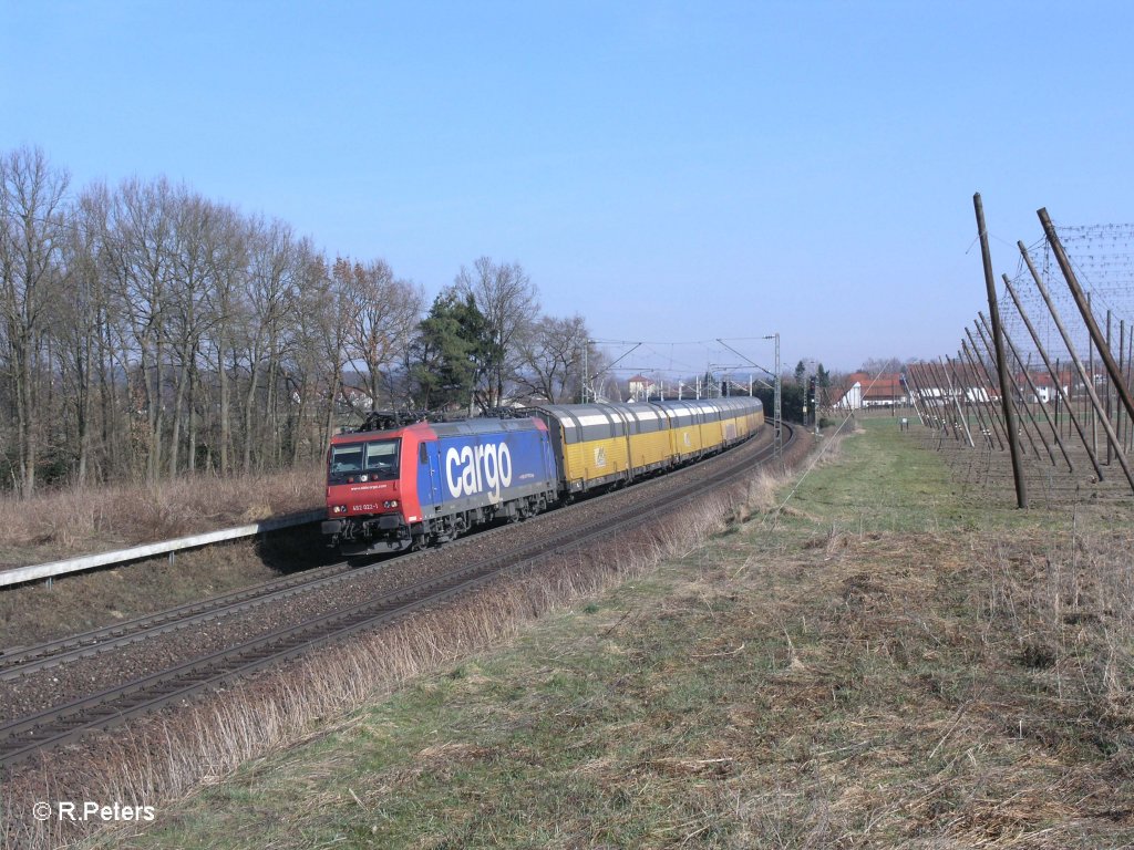 482 022-1 zieht mit Autozug bei Rohrbach nach M�nchen. 24.03.11