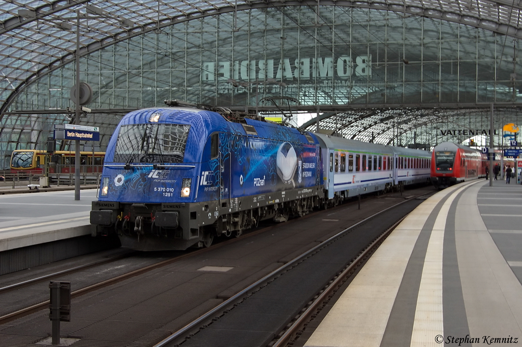 5 370 010  Poznan  hat mit ihren EC 44 von Warszawa Wschodnia den Endbahnhof Berlin Hbf erreicht und fuhr dann wenige Minuten sp�ter als Leerzug nach Berlin Grunewald. 26.04.2012
