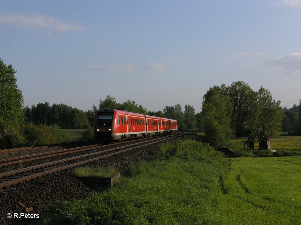 612 550 als RE3696 nach Hof bei Sch�nfeld. 27.05.10
