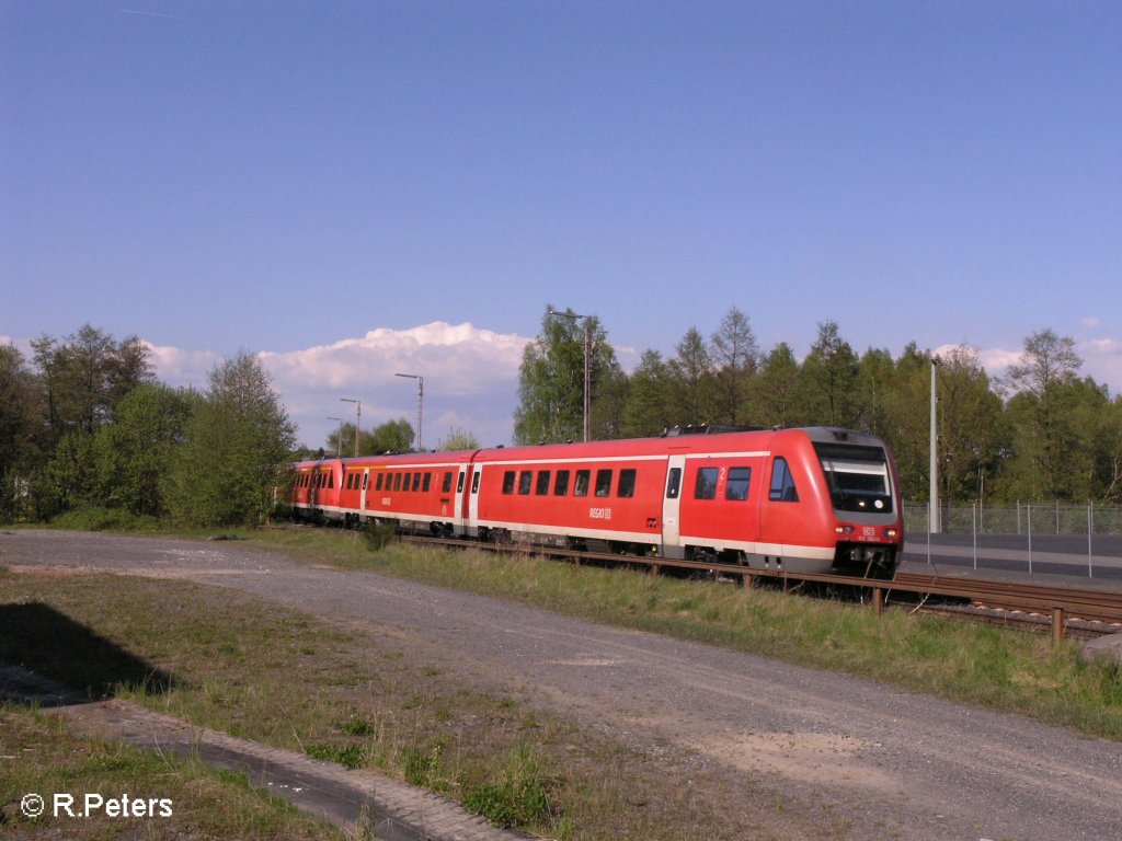 612 652-0 f�hrt in Wiesau/Oberpfalz mit RE3695 Regensburg HBF ein. 09.05.08