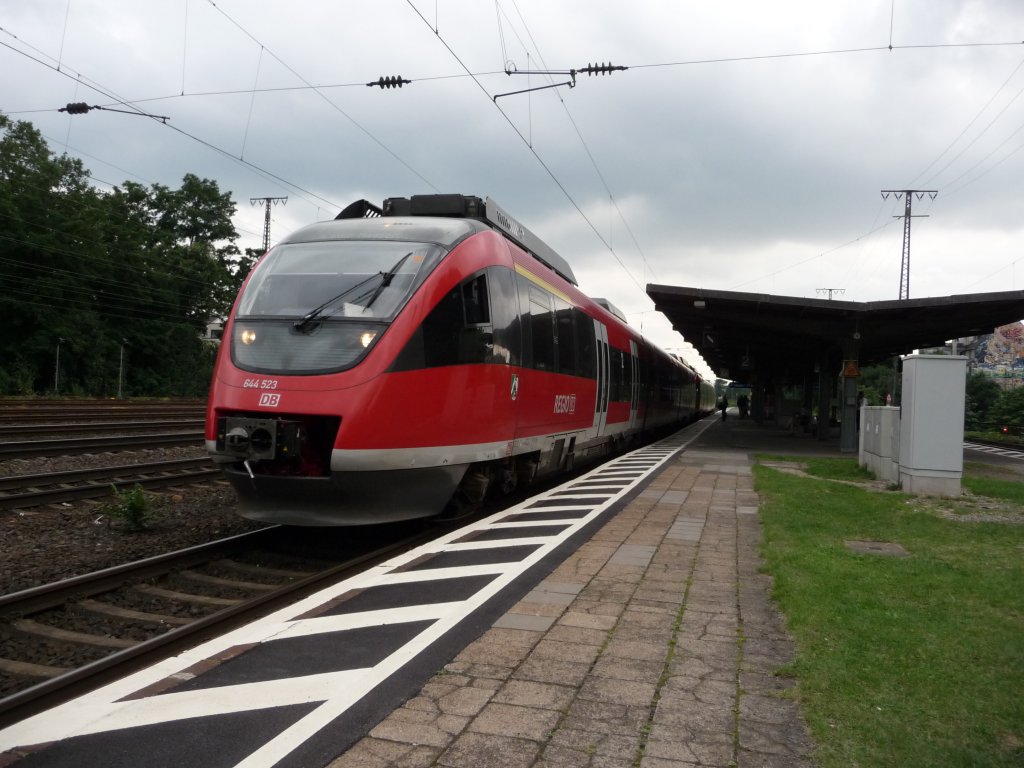 644 023 verl�sst am 08.08.2012 den Bahnhof K��ln-West.