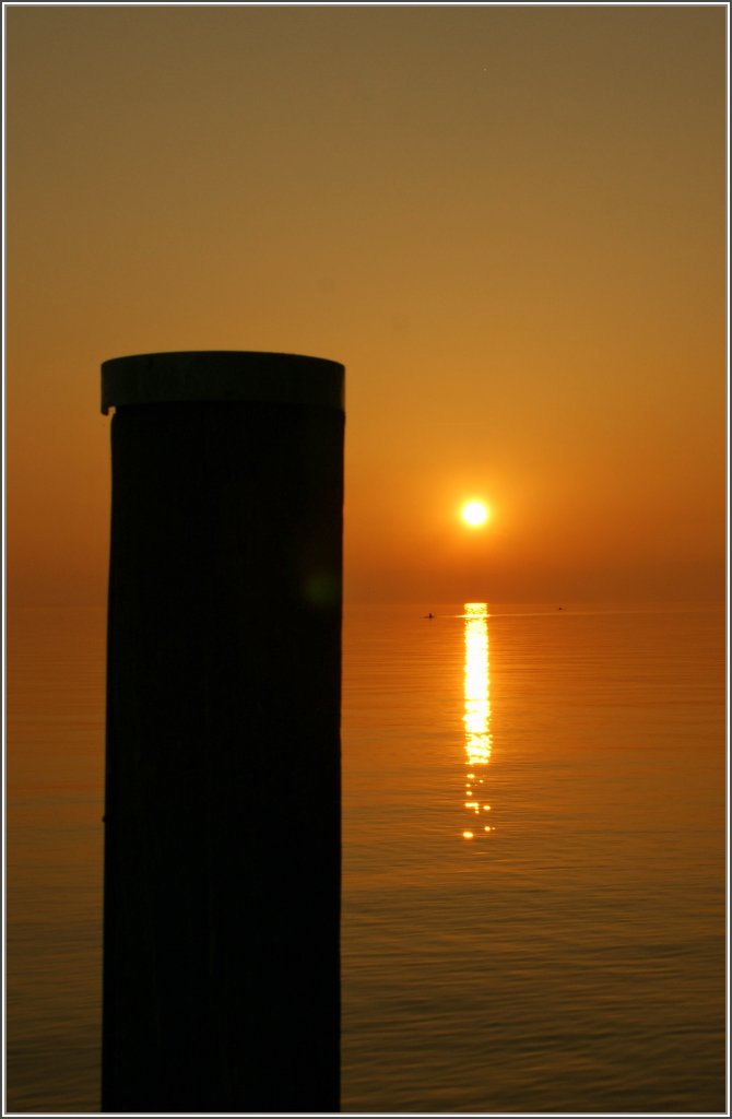 Abendstimmung am Genfersee.
(14.03.2012)