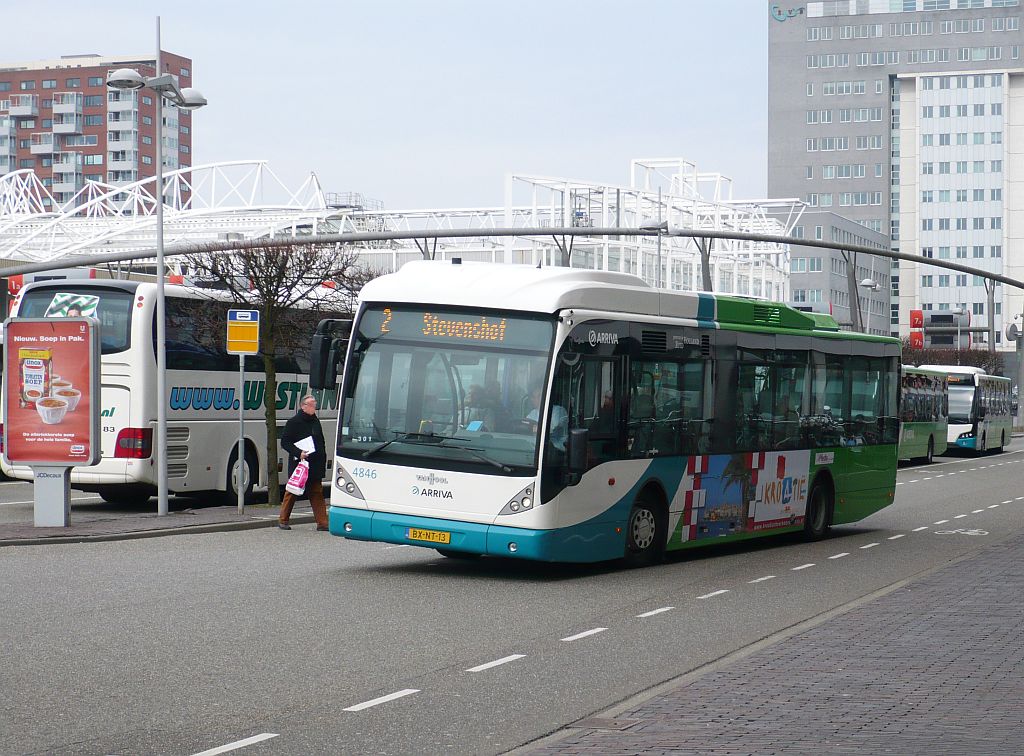 Arriva (ex-Connexxion) Bus 4846 Van Hool newA300 Hybrid Baujahr 2009. Stationsplein Leiden 23-03-2013.

Arriva (ex-Connexxion) bus 4846 Van Hool newA300 Hybrid in dienst sinds september 2009. Stationsplein Leiden 23-03-2013.