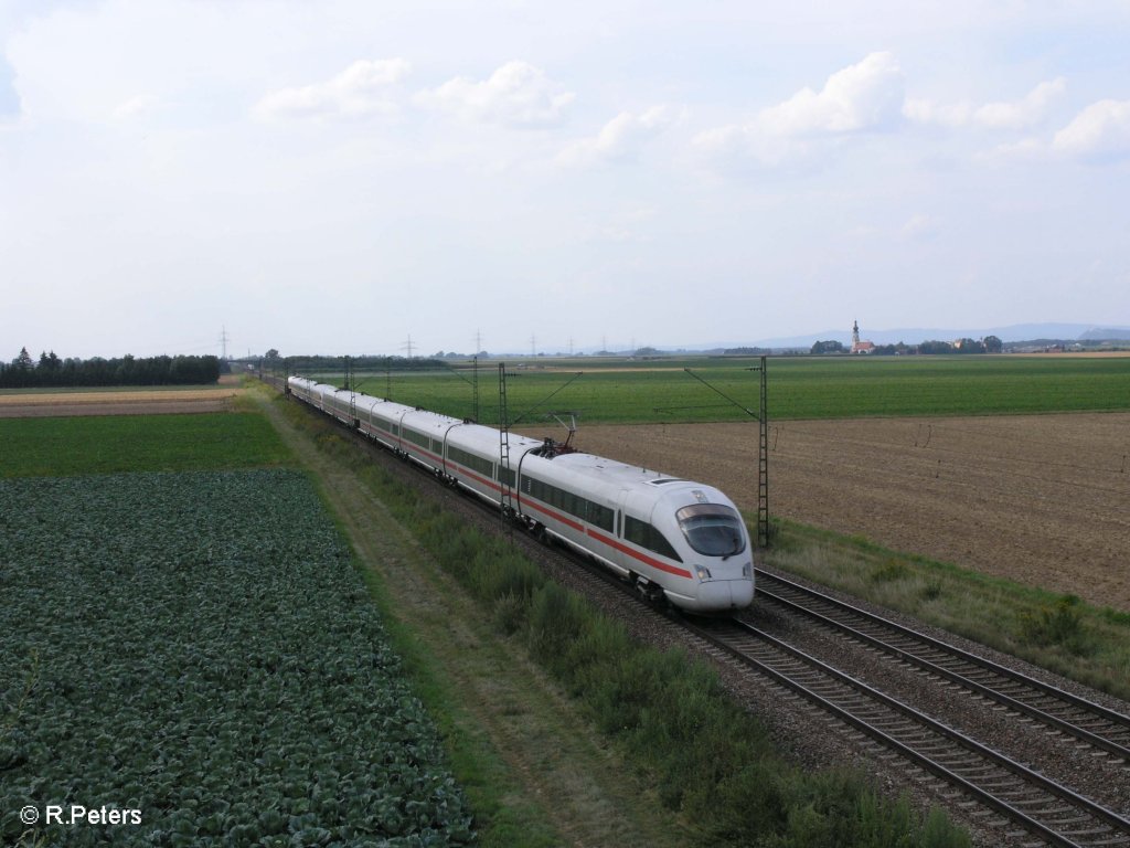 Aus der Gegenrichtung kommt ein 411er als ICE nach Wien. Stephansposching 08.08.09
