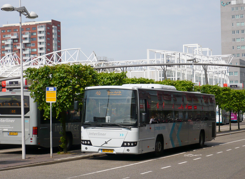 Connexxion Volvo Bus 3528 Stationsplein Leiden 09-05-2011.