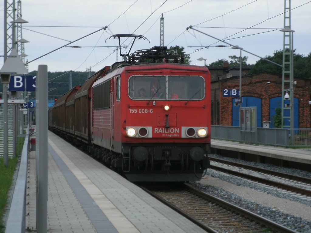  Container  155 008 durchfuhr,am 20.Juli 2011,den Bahnhof Bergen/R�gen.