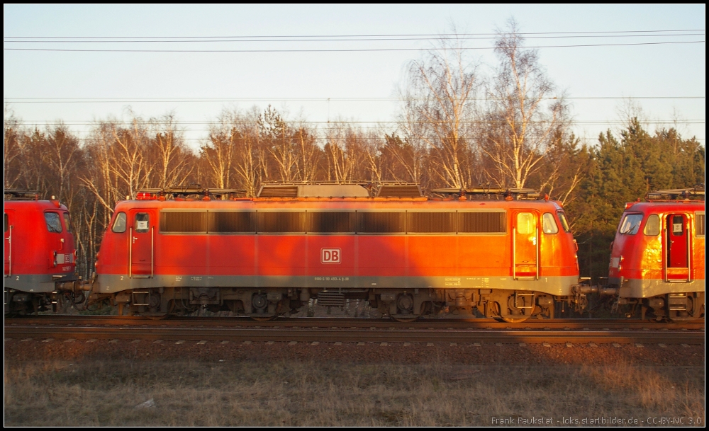 DB Fernverkehr 110 493-4 in einem Pbz am 05.03.2013 in der Berliner Wuhlheide (Update: 04/2013 ausgemustert; 24.04.2013 berstellt zur Fa. Bender; 11.05.2013 ++)