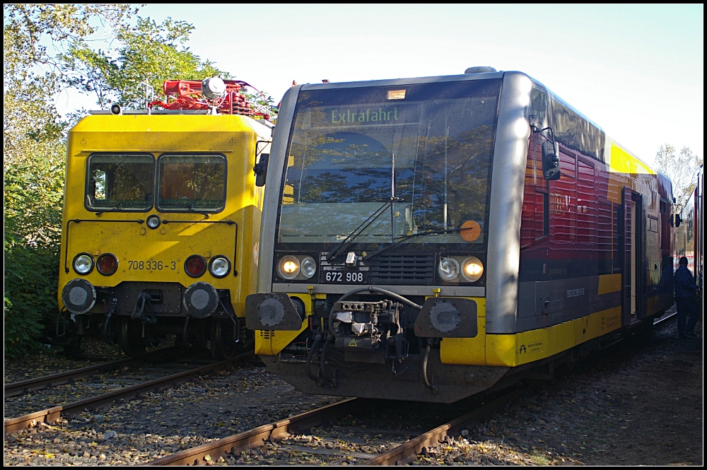 DB Netz 708 336-3 und DB 672 908 f�r DB Regio AG Leipzig zu Gast auf dem Bw-Fest in Wittenberg (gesehen Bw-Fest Lutherstadt Wittenberg 10.10.2010)