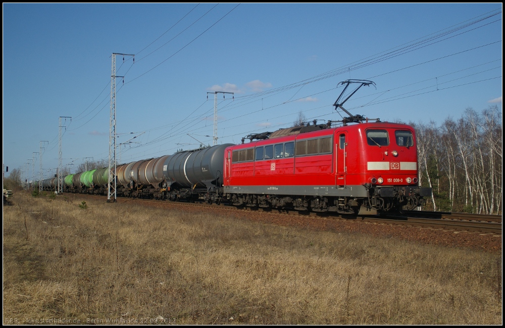 DB Schenker 151 008-0 mit Zans-Wagen am 22.03.2012 in der Berliner Wuhlheide
<br>
++ 02.10.2019 bei Bender, Opladen