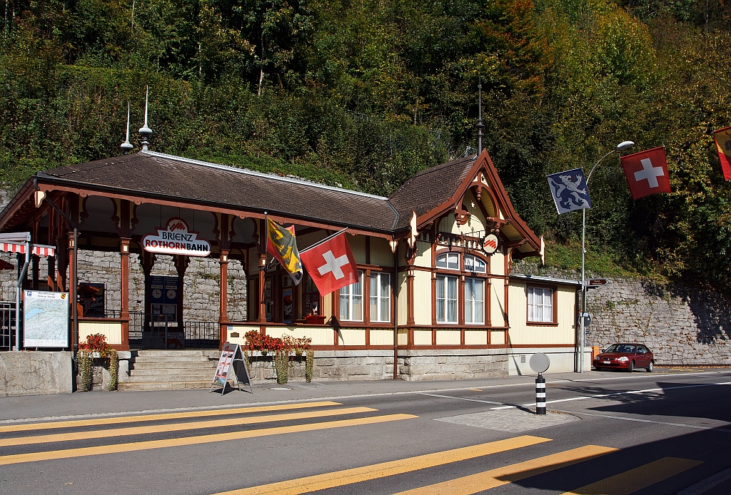 Der Bahnhof (Talstation) der Brienzer Rothorn Bahn, am 30.09.2011 in Brienz. Hier war am folgenden Tag das BB-Treffen.