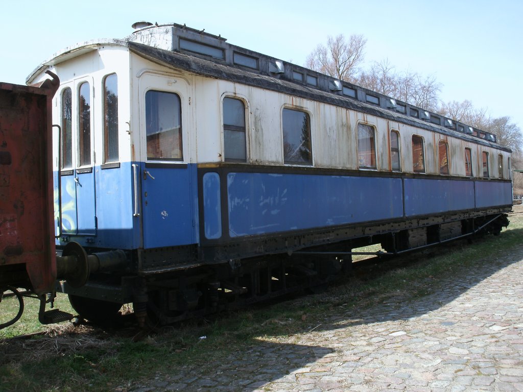 Der Kaiserwagen,am 14.April 2013,auf der Ladestra�e in Ahlbeck.