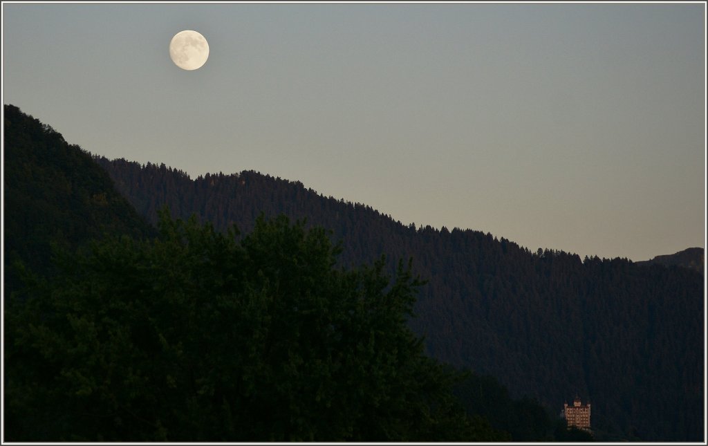 Der Mond ist aufgegangen...
(31.07.2012)