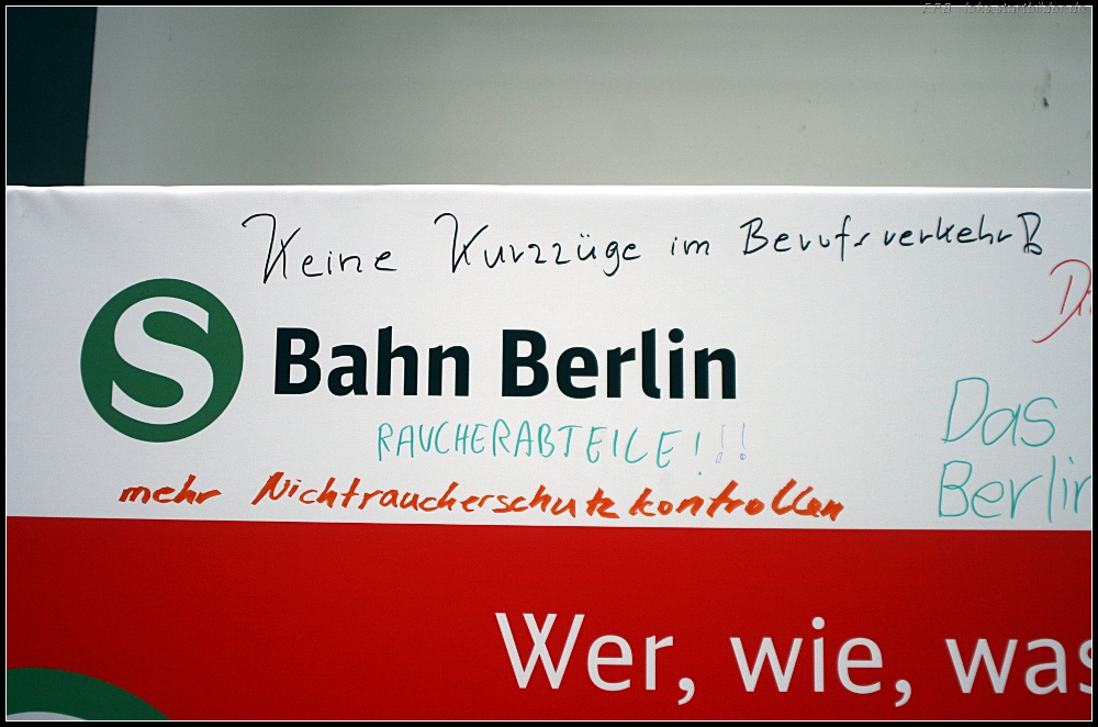 Der Wunsch nach Raucherabteilen wird wohl nicht in Erfllung gehen. Vielleicht dafr der Wunsch nach Vollzgen im Berufsverkehr (Tag der offenen Tr S-Bw Grnau, 08.08.2010)