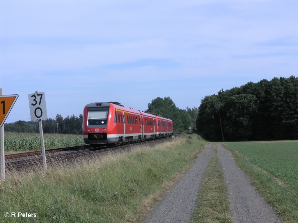 Der Zweite 612er is 612 061 am RE 3695 Regensburg HBF bei Oberteich. 16.08.09
