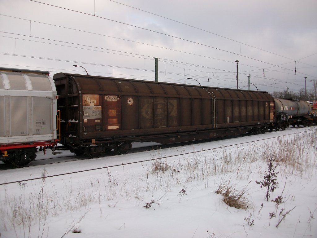 Dieser DB-Schiebewandwagen war auch mal beim belgischen B-Cargo im Einsatz.Aufnahme vom 01.Dezember 2010 in Bergen/R�gen.