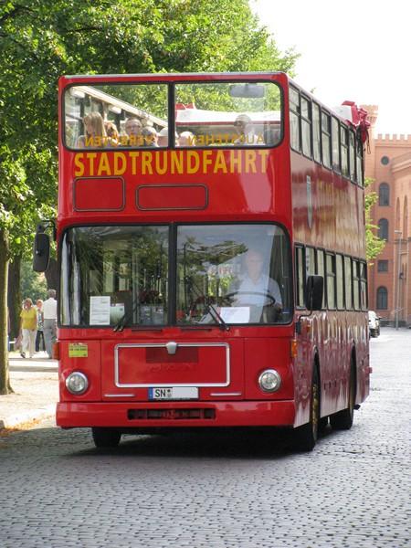 Doppelstockbus MAN 200 SD gesehen und fotografiert in Schwerin in der Alexandrinenstra�e [15.08.2009]