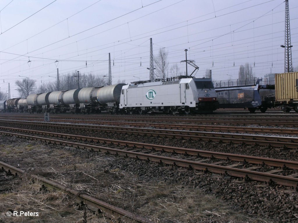 E186 138 mit kurzen Kesselzug in Leipzig Sch�nefeld. 05.03.11