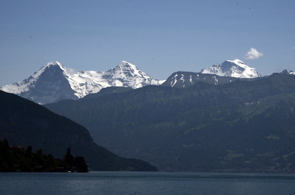 Eiger, M�nch und Jungfrau, aufgenommen vom DS Bl�mlisalp nach der Abfahrt in Oberhofen am 01.07.2013 