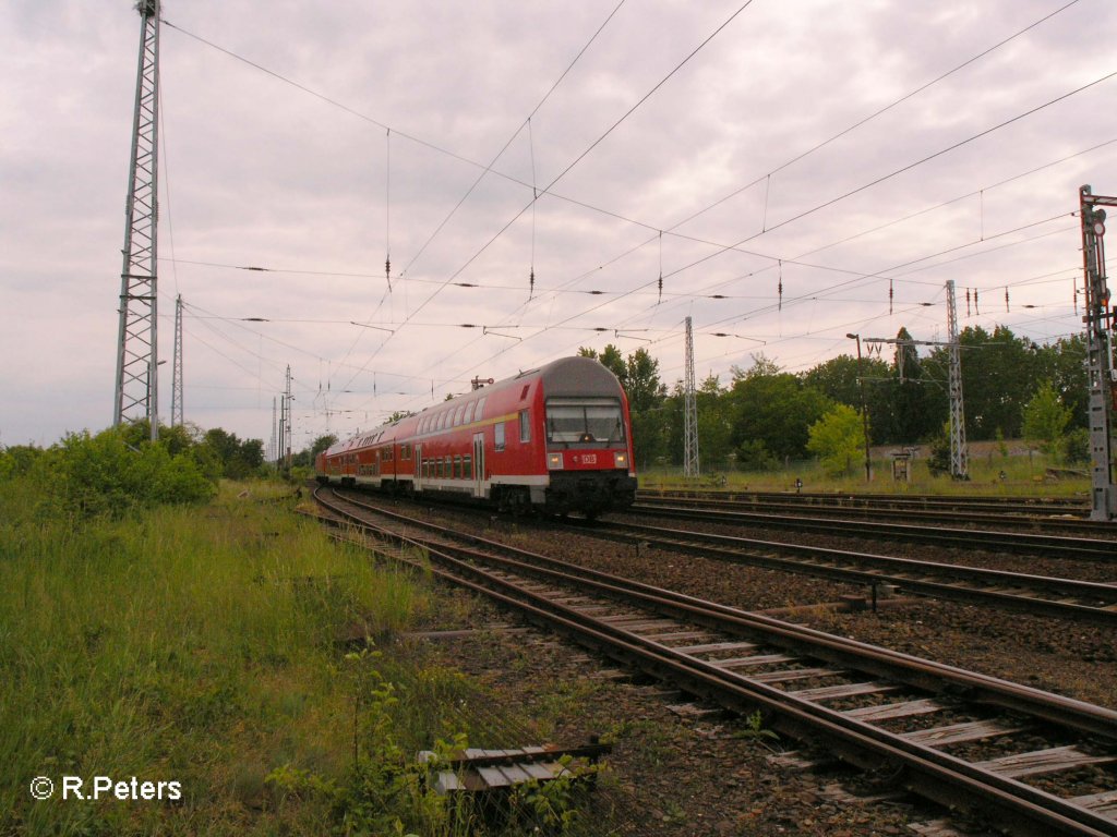 Eine RB11 Frankfurt/Oder rollt in Eisenh�ttenstadt ein. 20.05.08