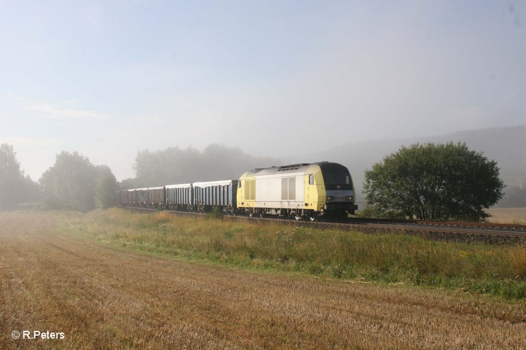 ER20 003 mit 48358 bei Unterth�lau auf dme Weg nach Hof. 19.07.11