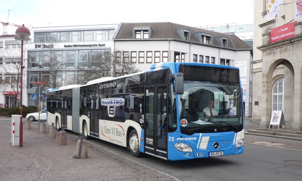 Erster MB-Citaro C2 Euro6 in Baden-Wrttemberg der Fa. Pflieger, Bblingen. Ausgestellt am 09.03.2013 auf dem Marktplatz in Sindelfingen