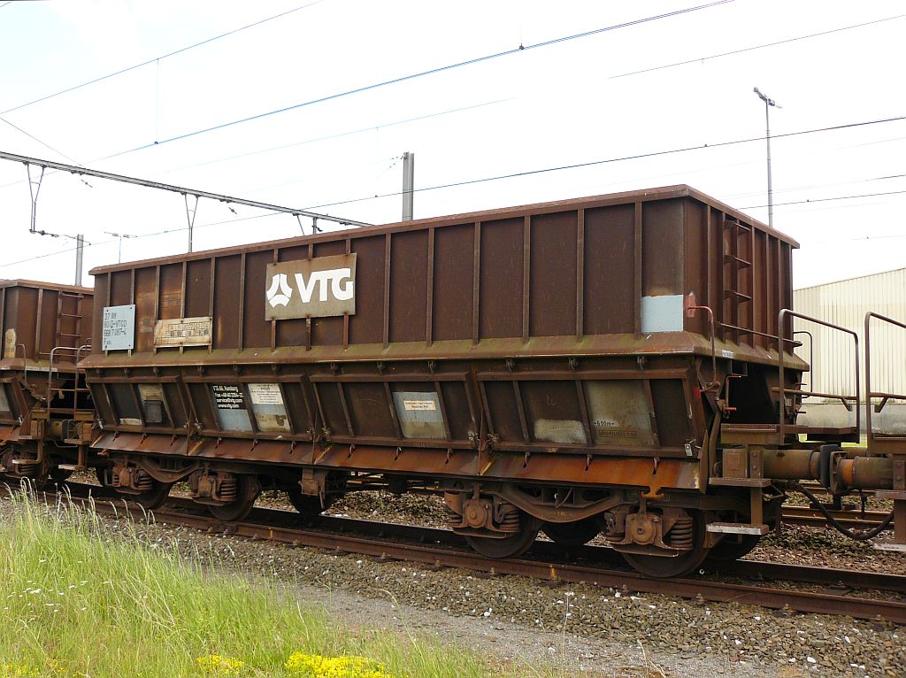 Falls mit Nummer 37 80 668 7 087-4 VTG Deutschland. Antwerpsebaan Stabroek Hafen Antwerpen 22-06-2012.

Falls nummer 37 80 668 7 087-4 van VTG Duitsland. Antwerpsebaan Stabroek haven Antwerpen 22-06-2012.