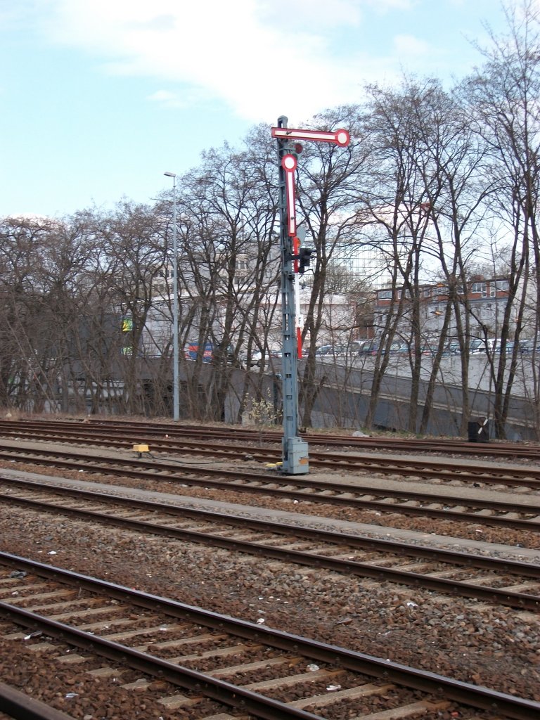 Formsignal in Berlin Neuk�lln am 03.April 2010.