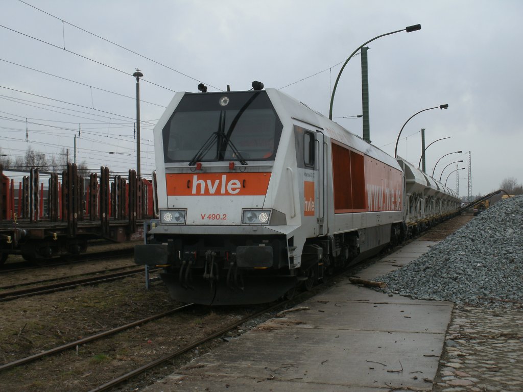 hvle Maxima V490.2,am 16.April 2013,auf der Ladestra�e in Bergen/R�gen.