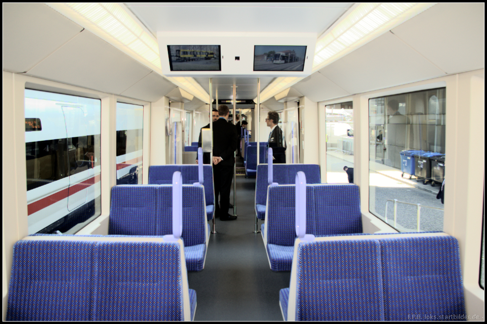 Inneneinrichtung des SSB 3501 vom Typ Tango der Stuttgarter Stra�enbahnen AG auf der InnoTrans 2012