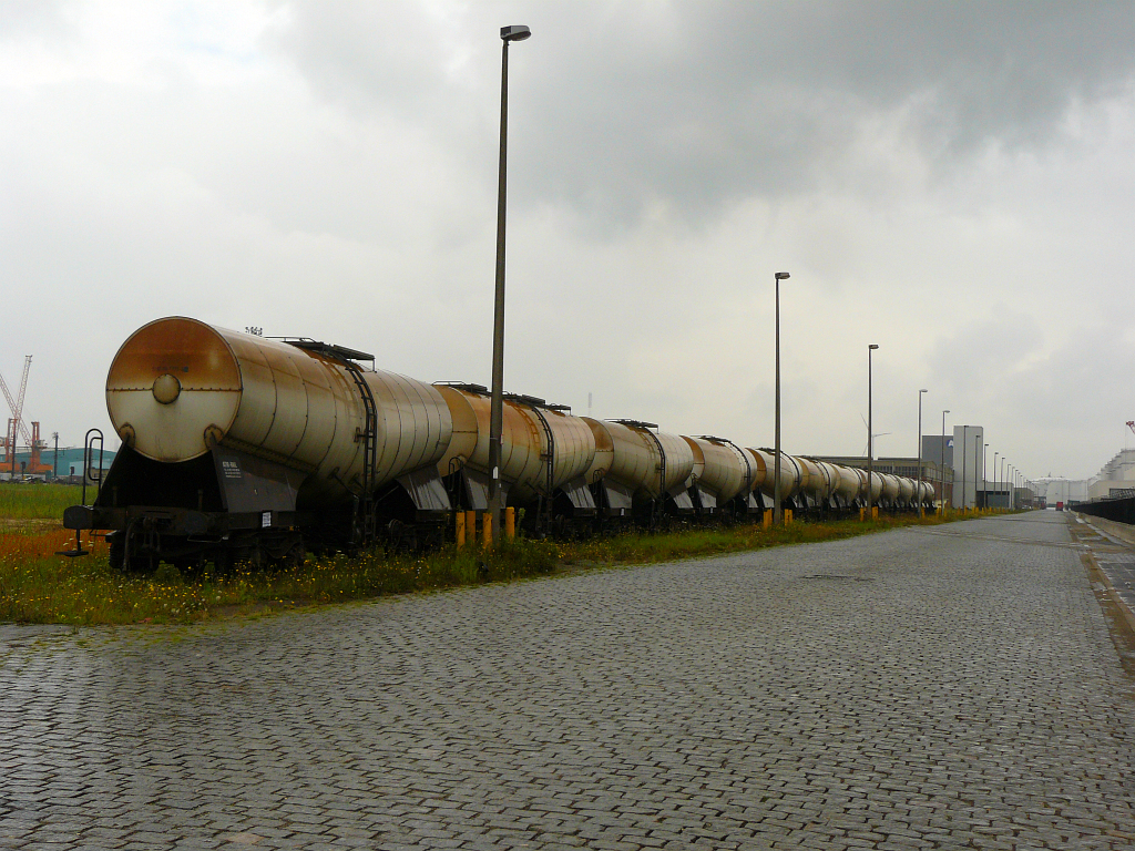 Kesselwagen Zacns. Rostockweg, Antwerpen 12-08-2011.