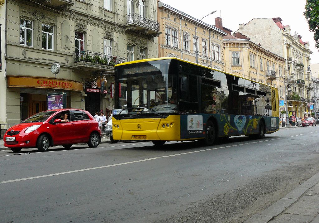 LAZ CityLAZ12 Prospekt Svobody, Lviv 09-06-2011.