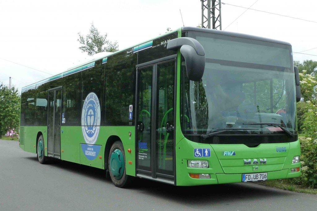 MAN Lion`s City der �berlandwerk AG steht am Bahnhof in 36088 H�nfeld, Juni 2012