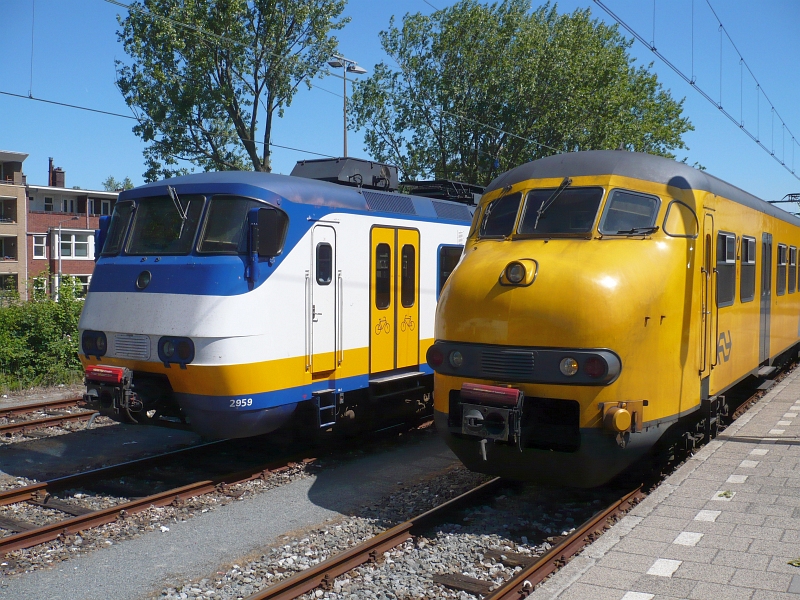 Mat'64 Plan V und 2959 Rotterdam Centraal Station 02-06-2010.