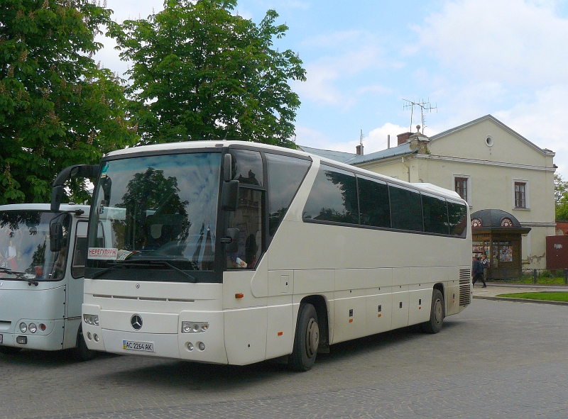 MB Tourismo Reisebus. Zhovkva, Ukraine 19-05-2010.