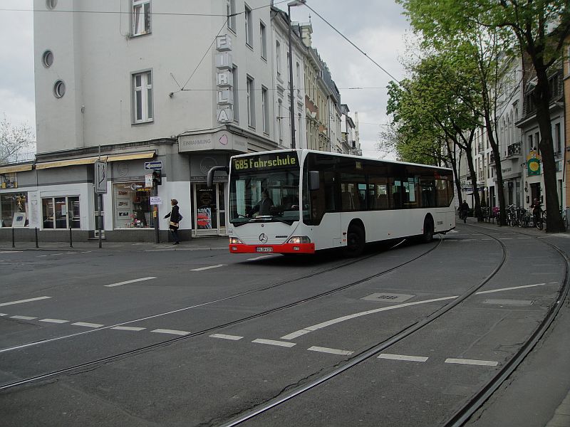 Mercedes Citaro I - Stadtwerke Bonn
0104 als Fahrschule auf der T.-Mann-Stra�e