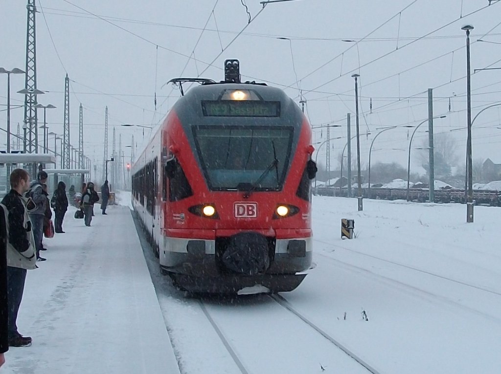 Mit nur 5min Versptung erreichte 429 029 aus Rostock den Bahnhof Bergen/Rgen um dann weiter nach Sassnitz zufahren.