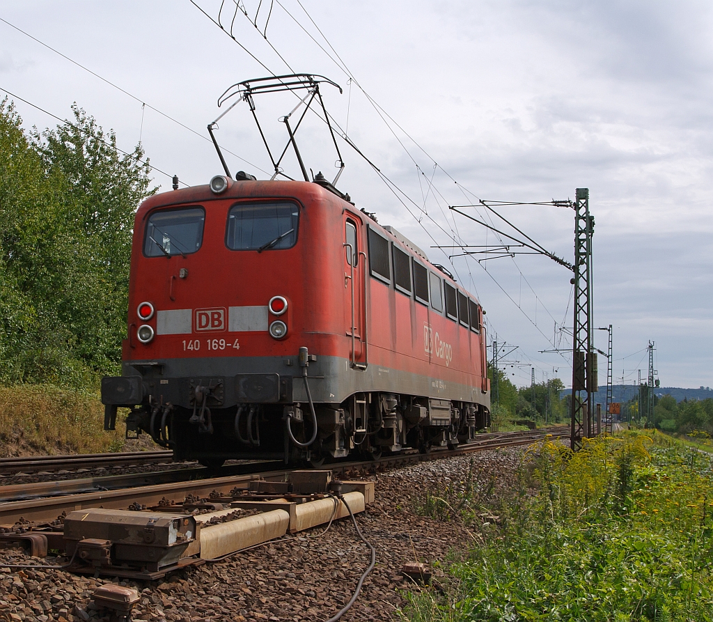 Nachschu: 140 169-4 der DB Schenker Rail fhrt am 11.08.2011 kurz vor Unkel solo, Richtung Sden.