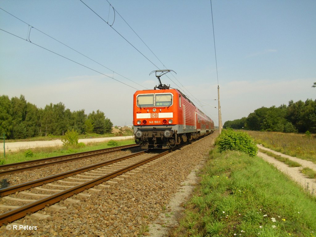 Nachschuss von 143 193-1 als RB11 Frankfurt/Oder kurz hinter Eisenh�ttenstadt. 12.08.10