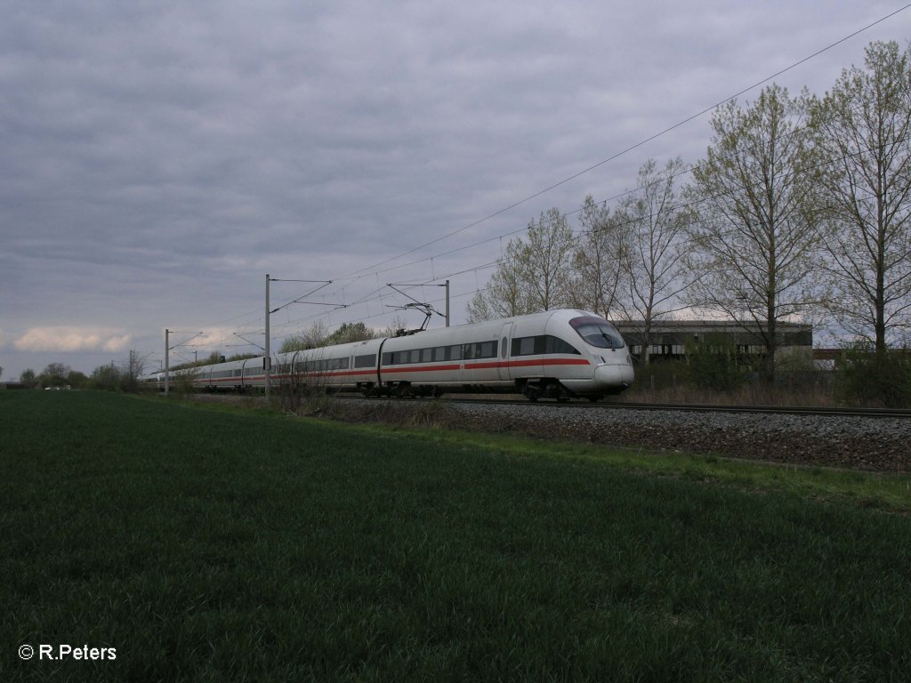 Nachschuss von 411 092-0 „Linz“ - 415 021-4 „Homburg/Saar“ als ICE 1608 Leipzig – Berlin Gesundbrunn bei Podelwitz. 16.04.11

