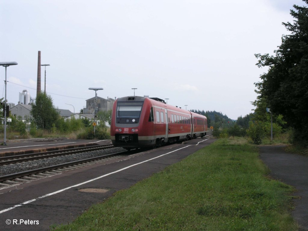 Nachschuss 612 971-2 als IRE 3088 N�rnberg in Wunsiedel-Holenbrunn. 25.08.09
