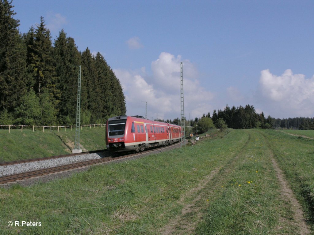 Nachschuss von RE3445/3787 nach Dresden bei F�hring mit 612 491. 05.05.11