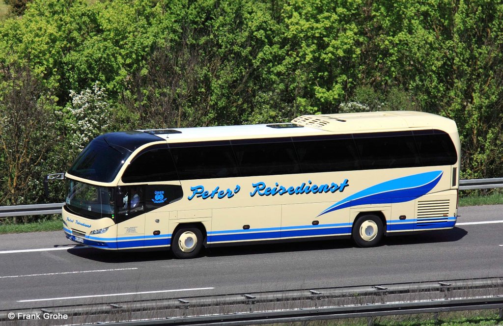 Neoplan City Liner von Peter`s Reisedienst Kassel, fotografiert auf der A9 bei Denkendorf am 20.05.2012