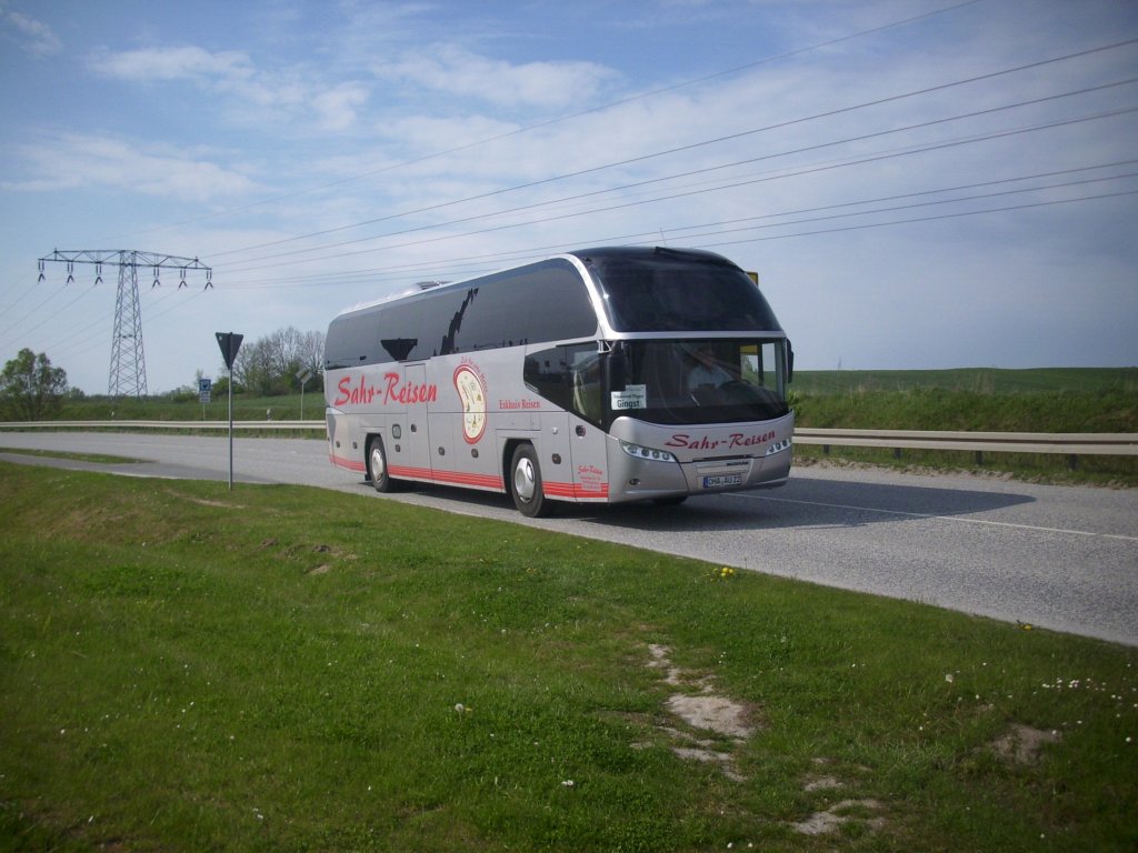 Neoplan Cityliner von Sahr-Reisen aus Deutschland in Mukran.