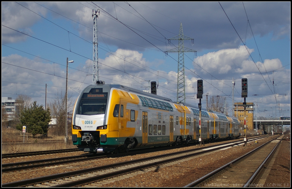 ODEG ET 445.104 fhrt am 07.04.2013 durch Berlin Schnefeld Flughafen